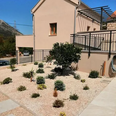 Nyaraló House Mande I Kate