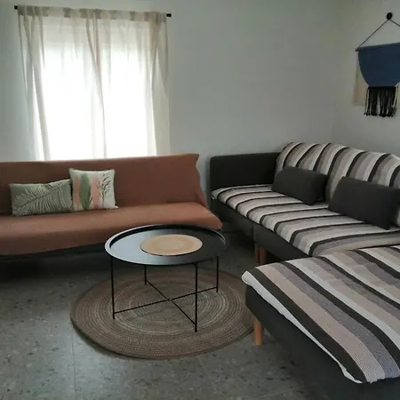 House Mande I Kate Nyaraló